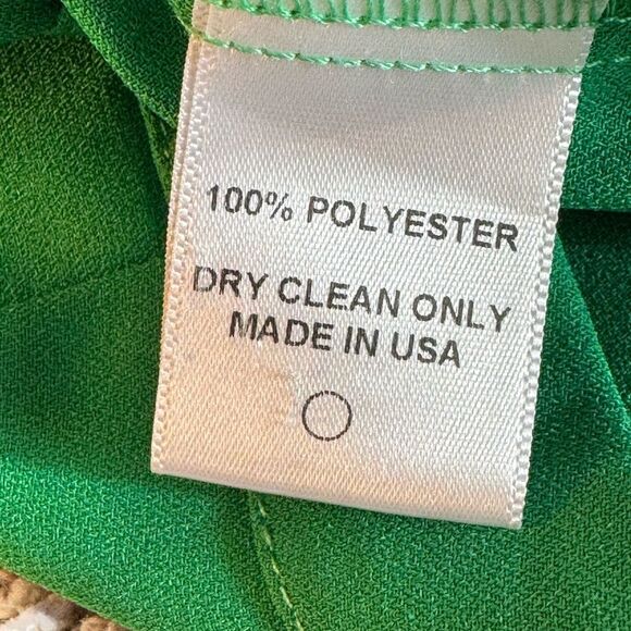 Emily McCarthy Top Womens Size Small long sleeve pop over kelly green Blouse New - Picture 10 of 10